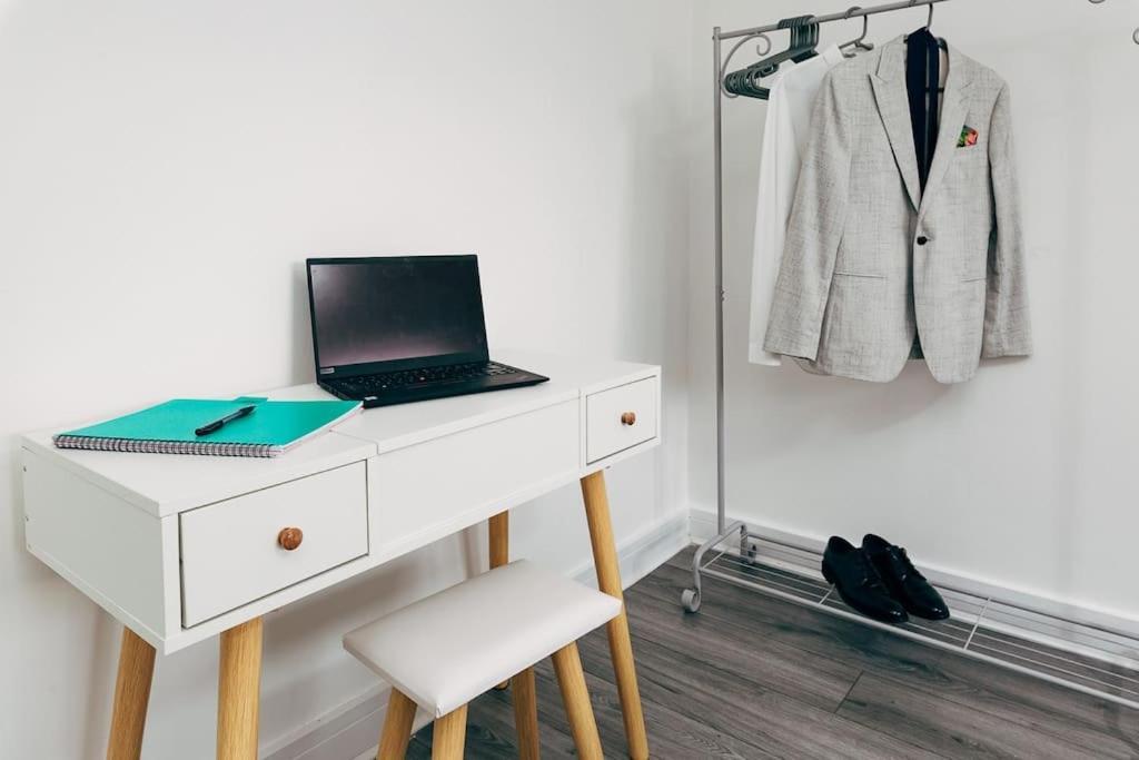 Park & Relax In 1Bd Central Liverpool Home Экстерьер фото