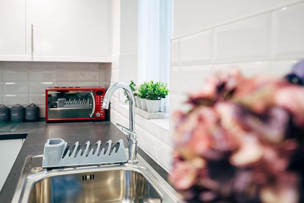 Park & Relax In 1Bd Central Liverpool Home Экстерьер фото